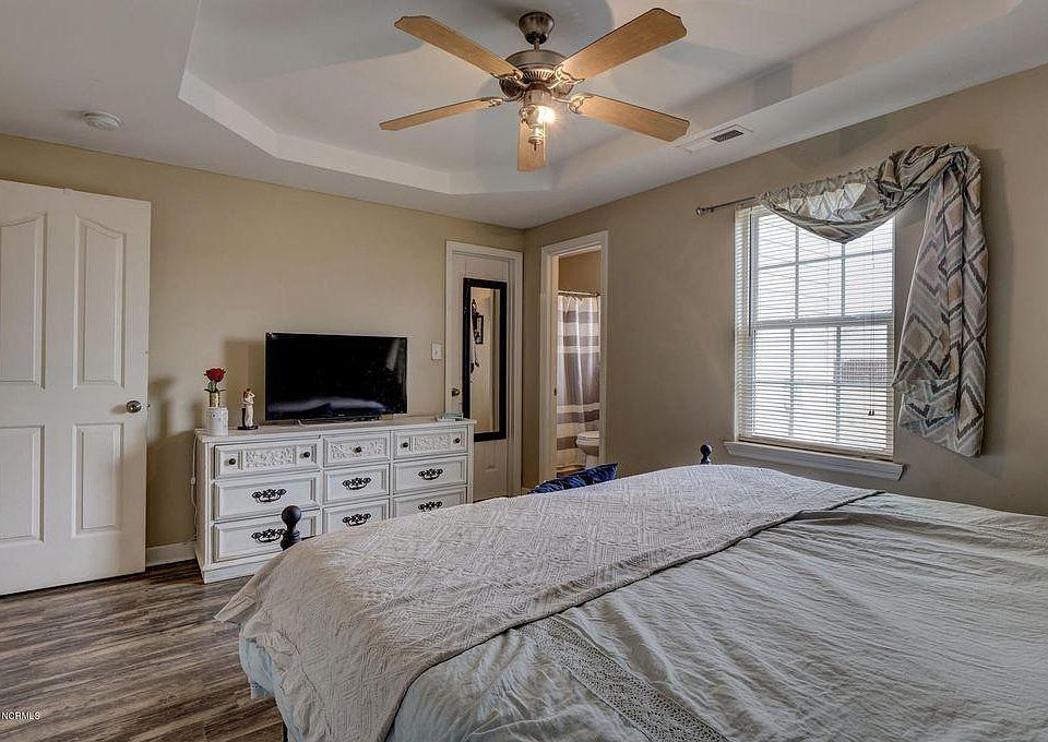 2nd image of 125 Eagle Ridge Dr