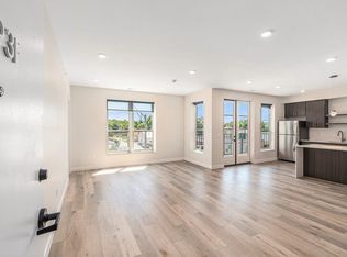 300 E 13th St #3F, Tekamah, NE 68061