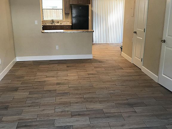 Living room/kitchen