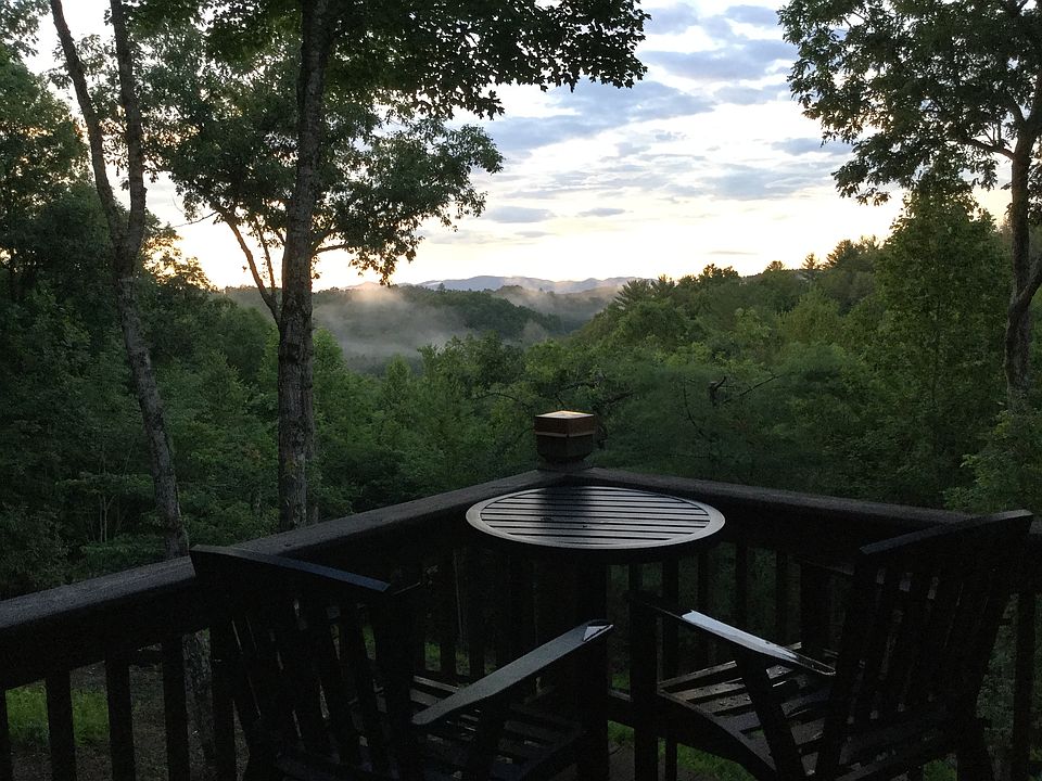 Year round mountain views