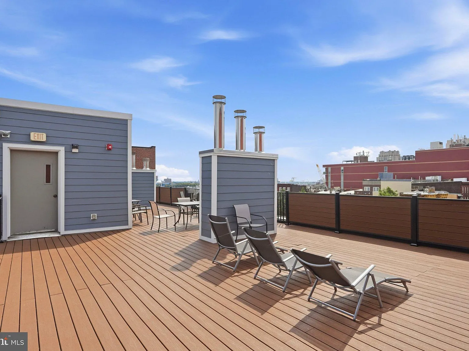 2 bed, 2.0 bath, 854 sqft, $1,875 — Photo 2