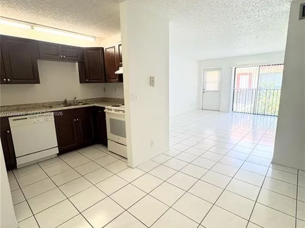 11352 Royal Palm Blvd, Pompano Beach, FL 33065