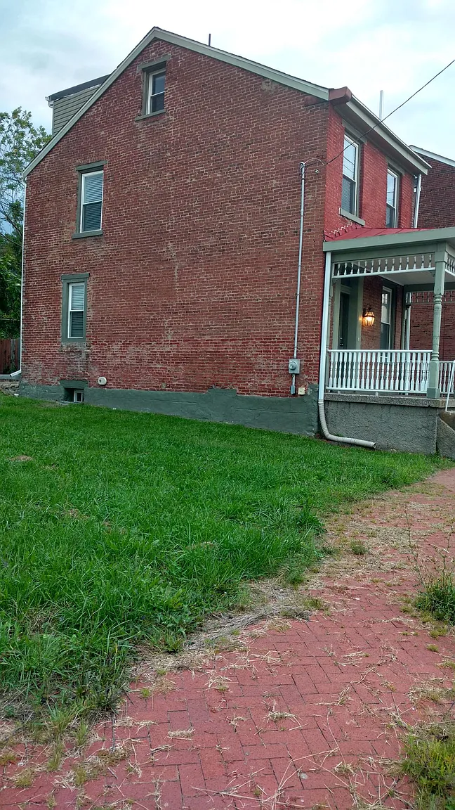 1446 Columbus Ave photo 1