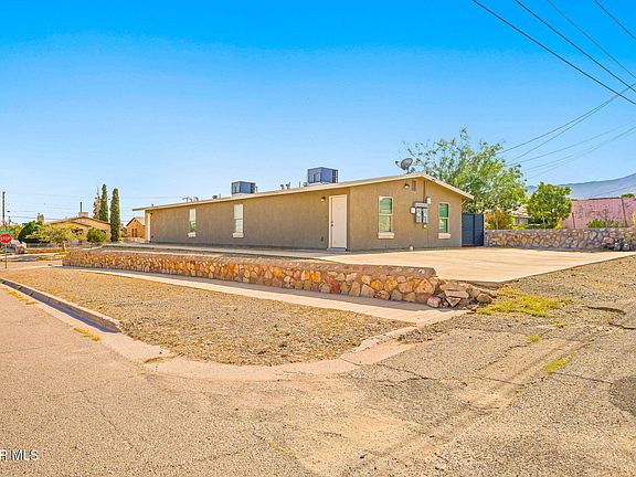 3rd image of 3831 Mountain Ave