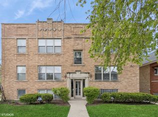 2456 W Grace St #2E, Chicago, IL 60618
