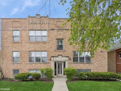 2456 W Grace St #2E, Chicago, IL, 60618