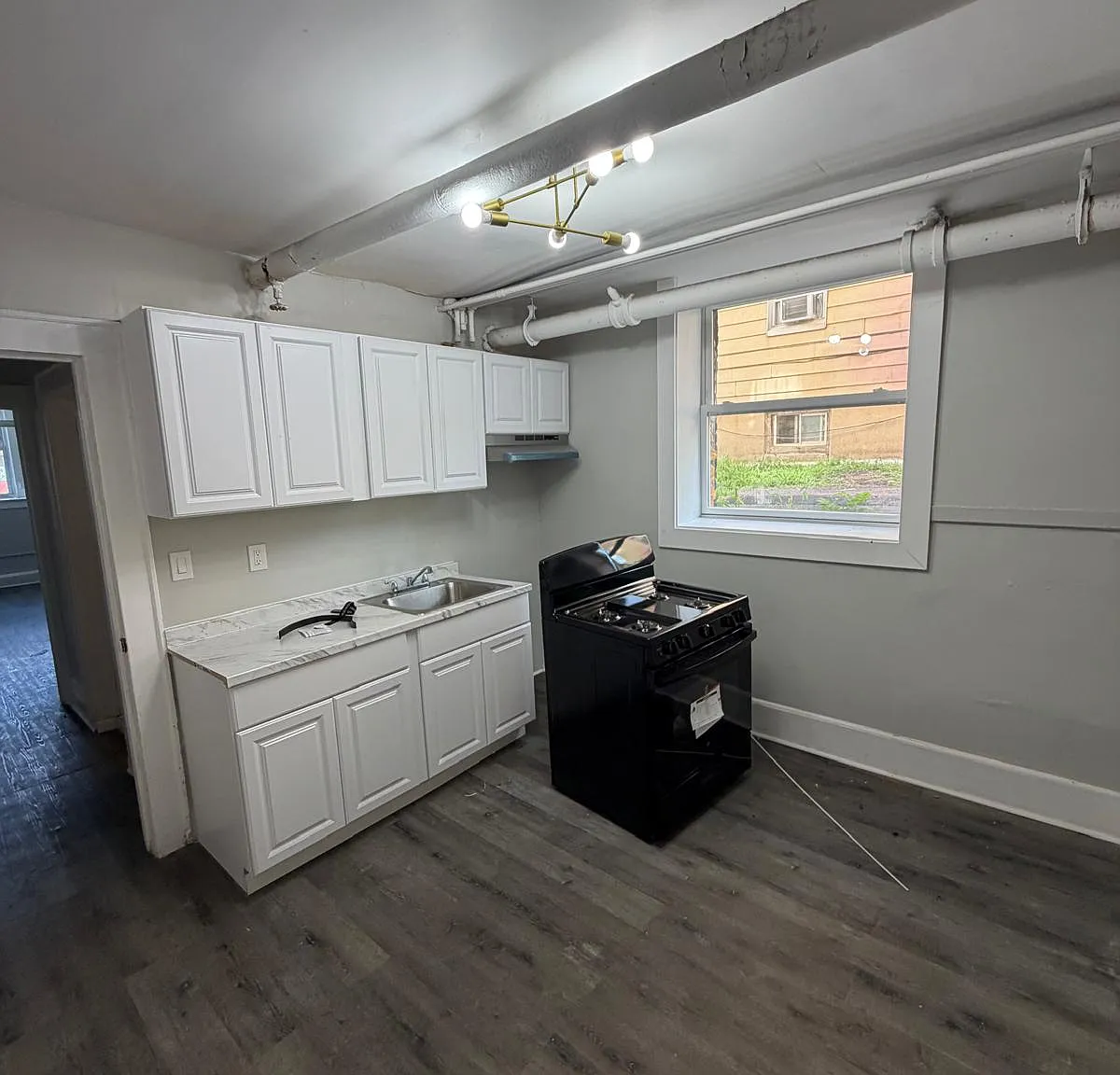 2 bed, $1,600 — Photo 1