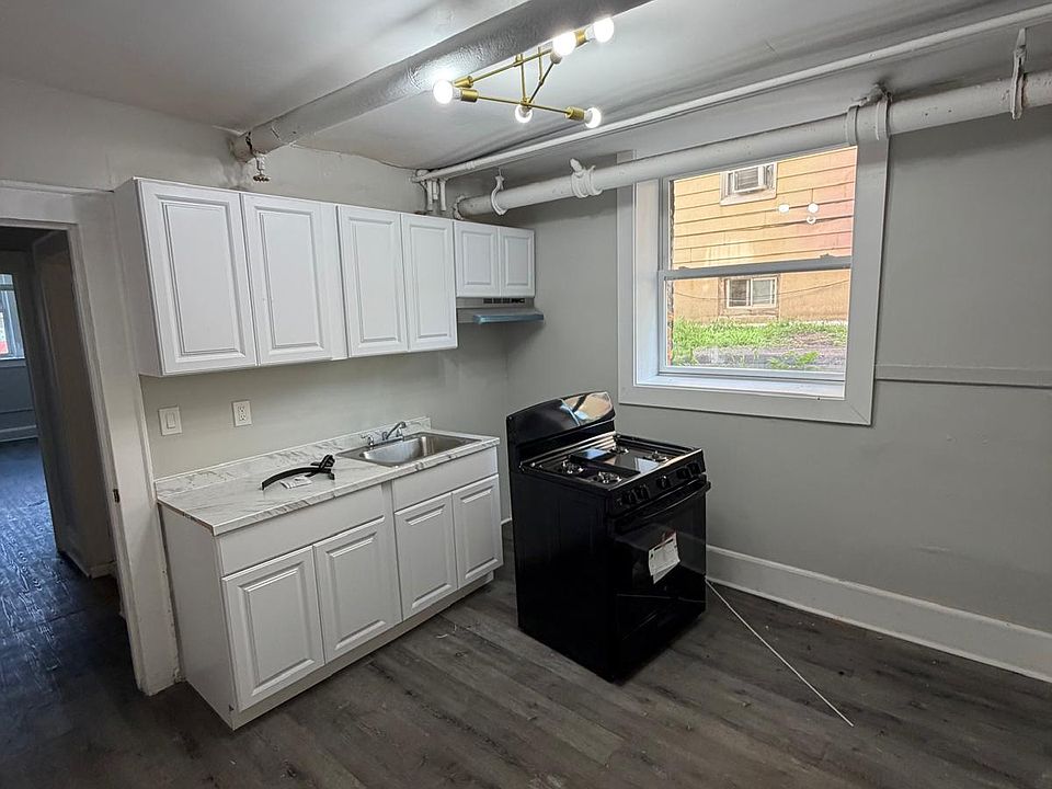 1st image of 999 Stuyvesant Ave Basement A12