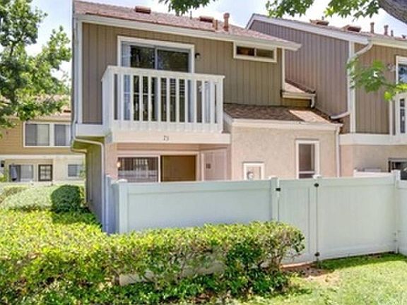 3rd image of 75 Abbeywood Ln