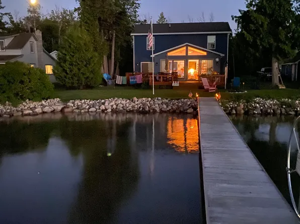 7954 Cedar St, Beulah, MI 49617