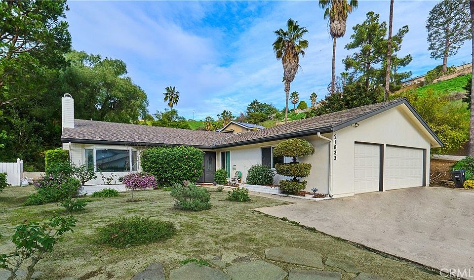 1st image of 21833 Onawa Pl
