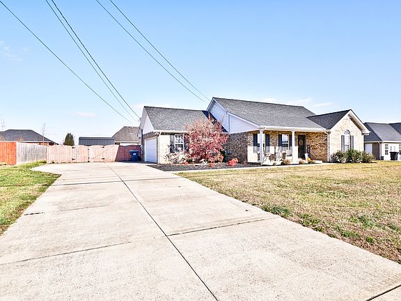 2nd image of 3011 Cliffside Dr