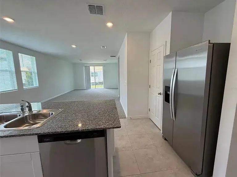 535 Kennedy Dr — Photo 5