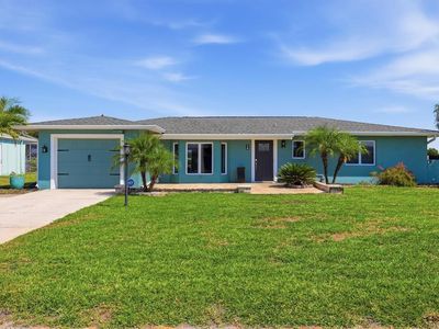 11 OAKLAND HILLS COURT, Rotonda West, FL, 33947