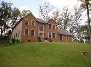 230 Oakwood Dr, State College, PA 16801