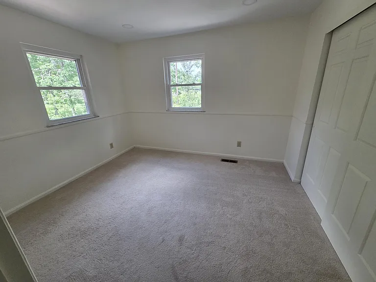 4614 Woodland Dr — Photo 16
