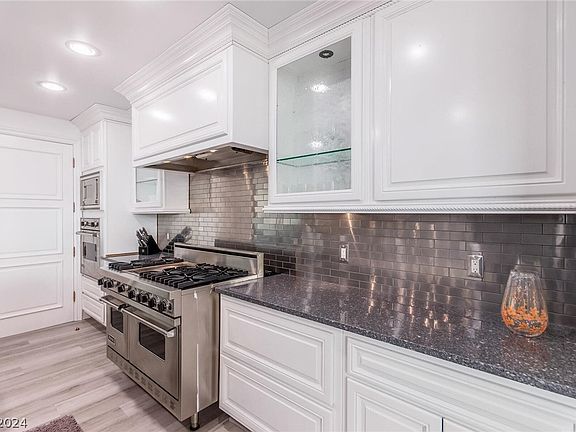 5th image of 9103 Alta Dr Unit 1007