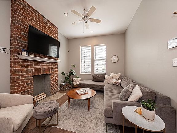 3rd image of 163 42nd St