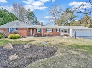 43 Vardon Rd, West Hartford, CT 06117