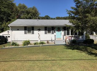 19 New Ludlow Rd, Granby, MA 01033