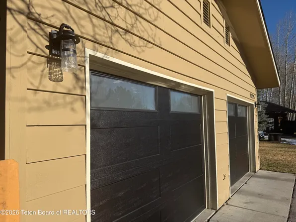 1255 W Bull Rake Dr, Jackson, WY 83001