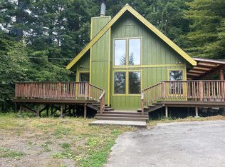 2147 Plunkett Rd, Bayside, CA 95524