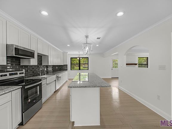 4th image of 43419 N Pine Crest St
