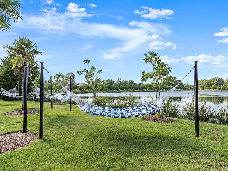 Lakeside Living — Photo 9