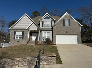 7063 Neville Dr, Ooltewah, TN 37363