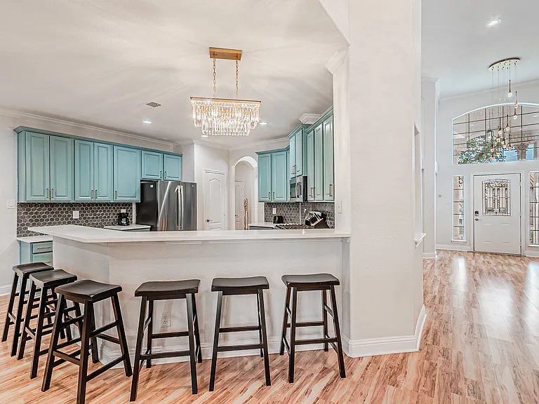 4224 Las Brisas Dr — Photo 8
