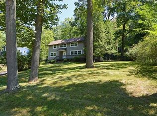 1736 Fox Chapel Rd, Pittsburgh, PA 15238