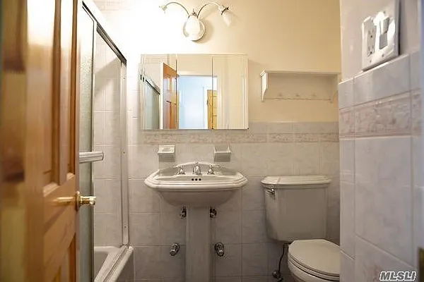 Rented by Chous Realty Group Inc | media 32