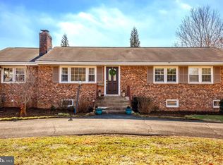 405 Madison St, Herndon, VA 20170