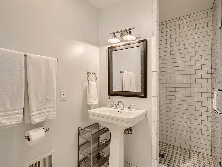 1149 Vista Trl NE — Photo 17