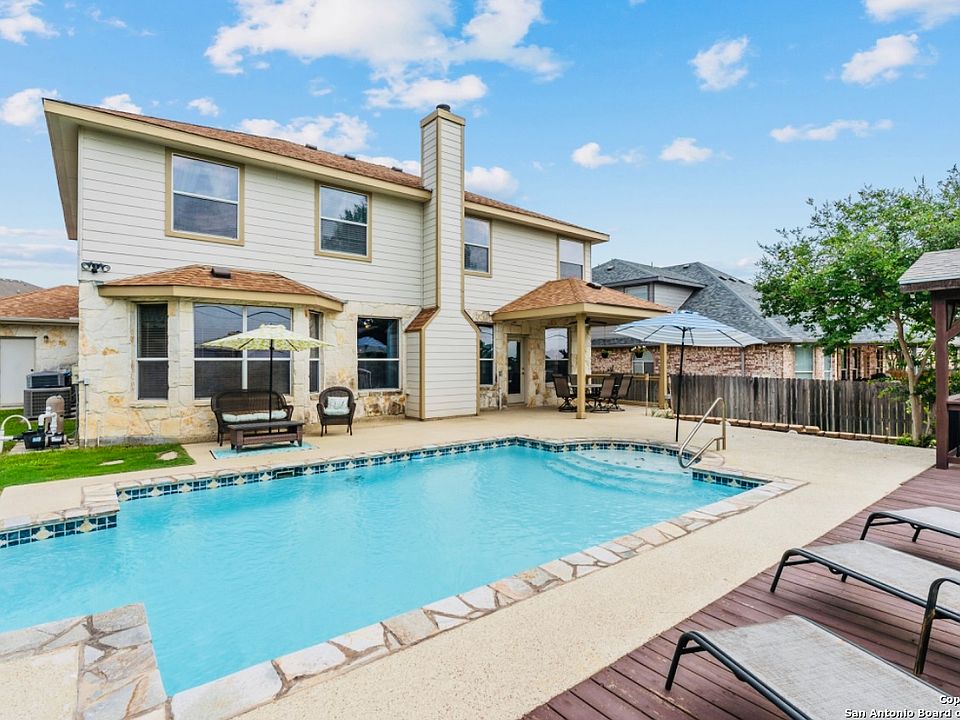 1st image of 709 SARAZEN CT