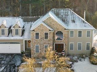 28 Beninati Farm Rd, Bridgewater, MA 02324