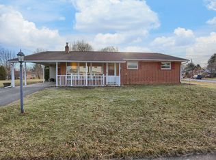 1202 Apple Dr, Mechanicsburg, PA 17055