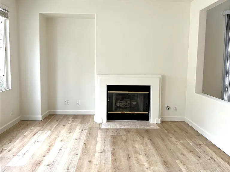 22 Santa Victoria Aisle — Photo 9