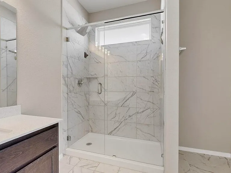 189 Fabion St — Photo 33