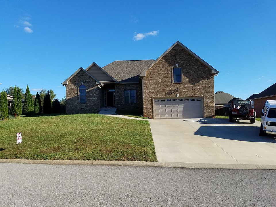 1st image of 827 Iron Wood Cir