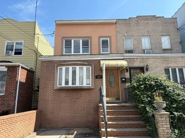 109 Bay 10th St, Brooklyn, NY 11228