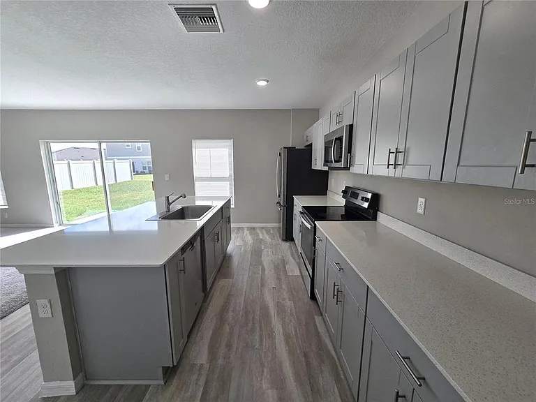 5694 Arlington River Dr — Photo 5