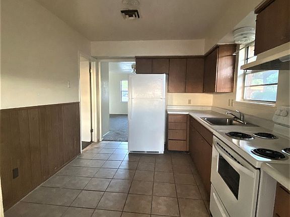 5th image of 1608 Gladys Dr APT A