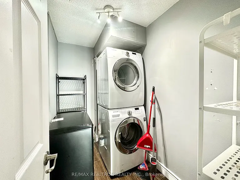 20 Harding Blvd W #711 — Photo 20