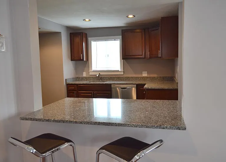 120 Lorraine Ave — Photo 11
