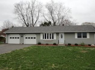 64 Bridge St, Hatfield, MA 01038