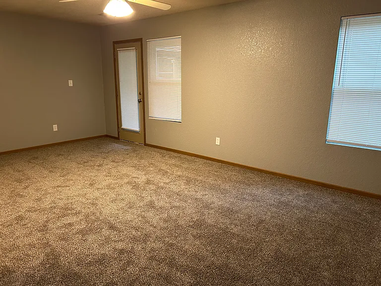 1211 SW Harvey St #D — Photo 2