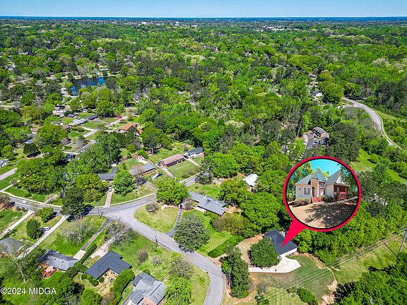 4th image of 649 Macarthur Dr