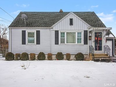 424 Circular Avenue, Hamden, CT, 06514