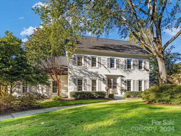 10161 Foxhall Dr, Charlotte, NC 28210